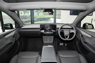 TeslaModel Y L