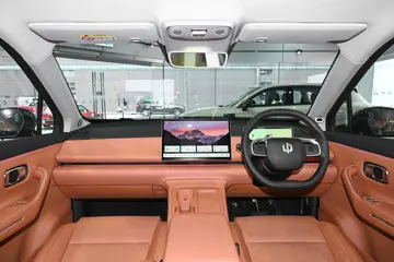 Leapmotor C10