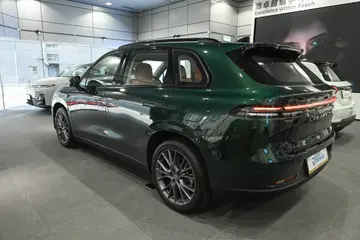 Leapmotor C10