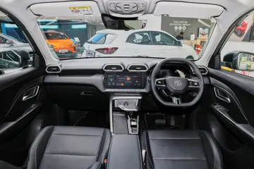 MG ZS HEV