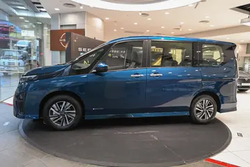 日產Serena