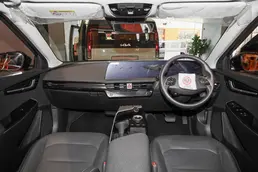 2025 528km RWD Deluxe