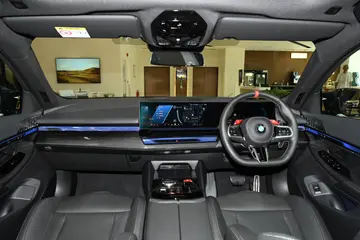 BMW M5 PHEV