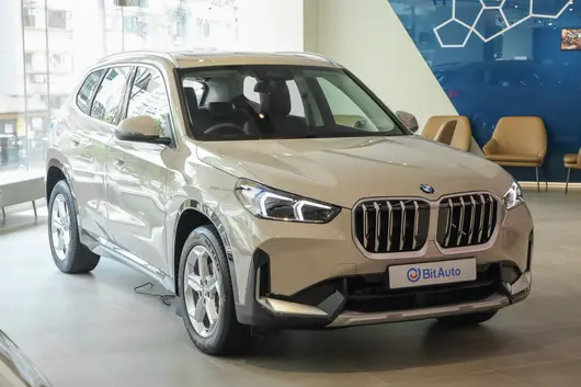 2025 sDrive18i