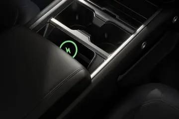 Land RoverDefender PHEV