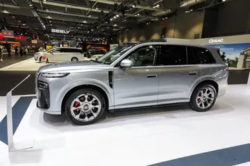 嵐圖汽車泰山X8
