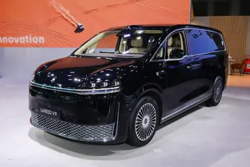 鴻蒙智行Luxeed V9