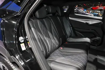 BYD Sealion 7
