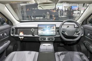Leapmotor B10