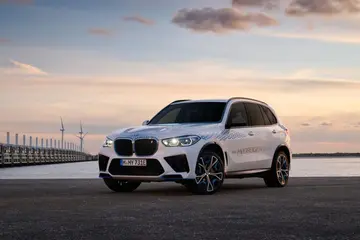 BMW iX5