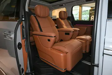 Maxus Mifa 9