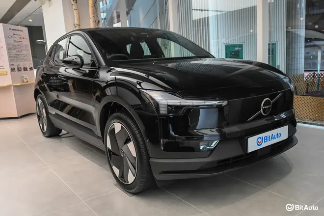 EX30