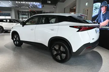 OMODA E5