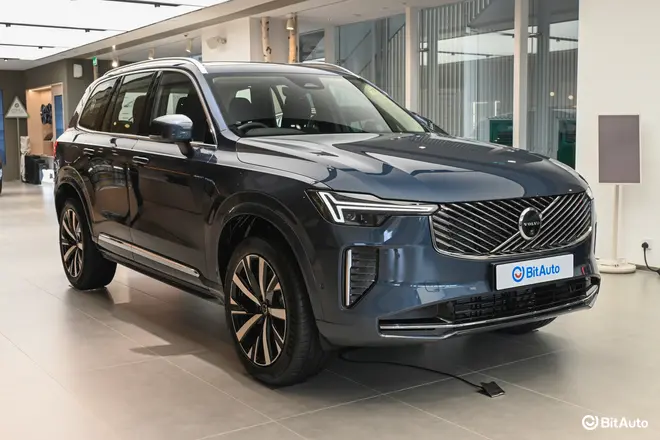 XC90
