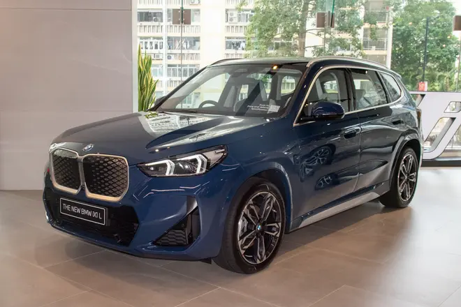 BMW iX1