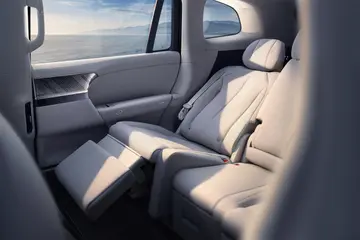 XPeng G9L