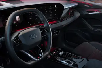 Audi SQ6 e-tron