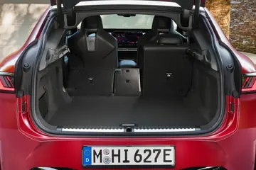 BMW iX4