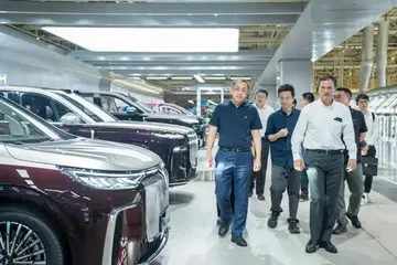 Stellantis Executives Visit Dongfeng Lantu to Deepen Cooperation and Expand European Market