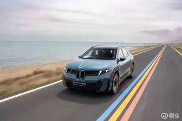 全新長軸版BMW iX3 青海湖實測續航超卓 真實行路續航達800公里以上