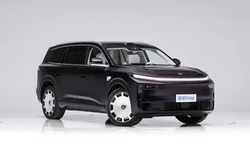 Dongfeng eπ M8 Opens Pre-Sales with Huawei Qiankun ADS 5 Pro and Dual Powertrain Options