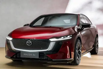 入場價HK$399,990起 長安技術+萬事得設計 Mazda 6e正式抵港
